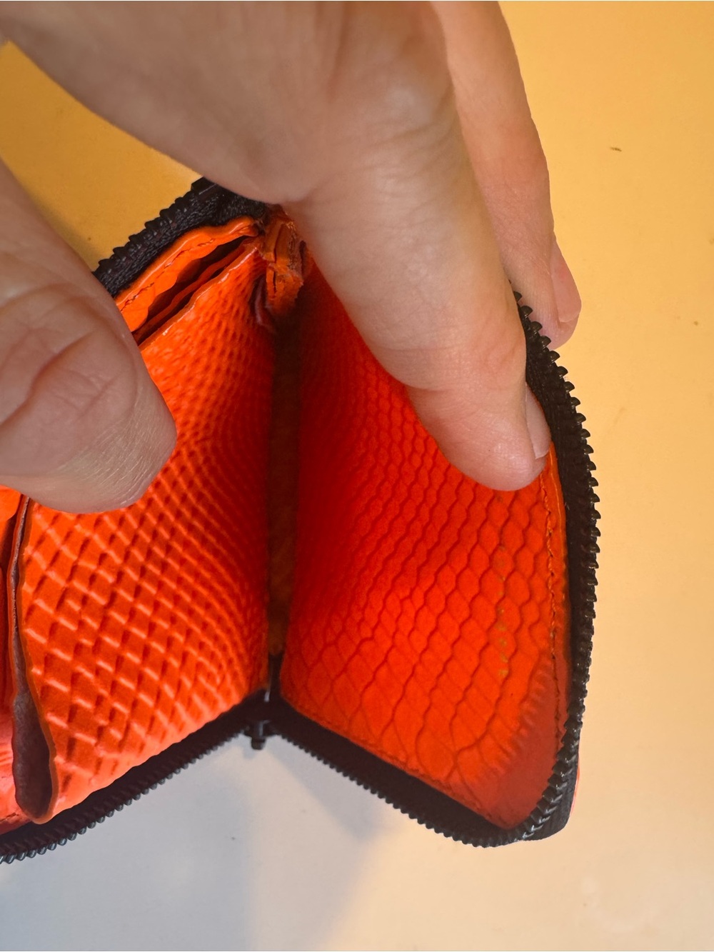 Python Neon Orange Zip Card & Key Holder Wallet - Picture 6 of 8